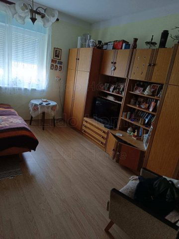 Eladó családi ház, Kisapátiban 42.5 M Ft, 2 szobás