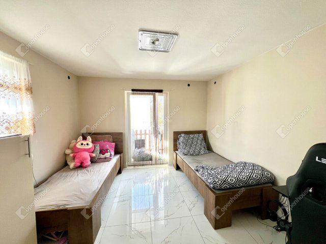 Eladó családi ház, Siófokon 99.9 M Ft, 3 szobás