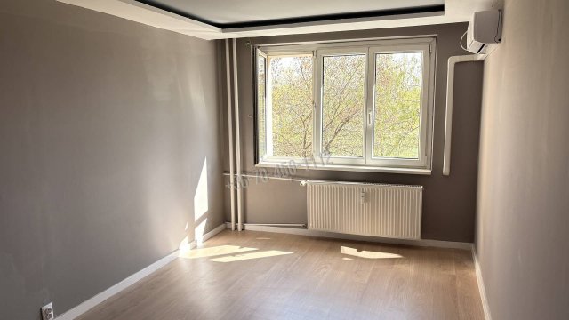Eladó panellakás, Budapesten, III. kerületben 92.99 M Ft