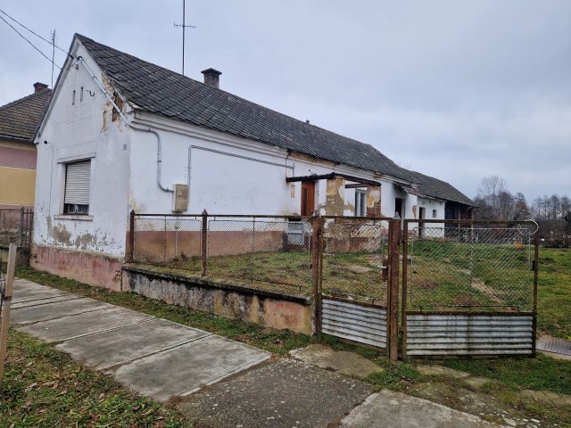Eladó családi ház, Csokonyavisontán 5.841 M Ft, 2 szobás