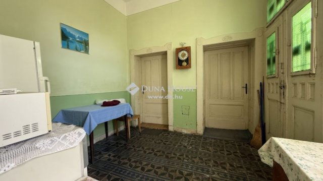 Eladó családi ház, Hegyhátsálon 11 M Ft, 2 szobás