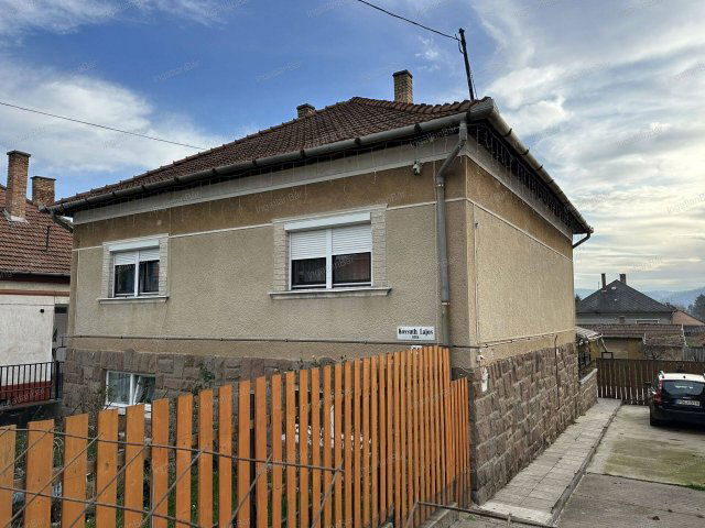 Eladó családi ház, Putnokon 31.99 M Ft, 5 szobás