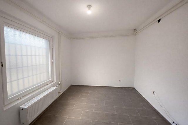 Eladó üzlethelyiség, Budapesten, IV. kerületben, Csokonai utcában