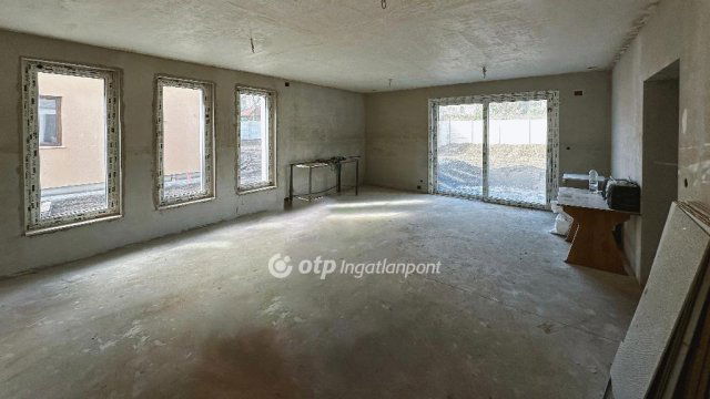 Eladó családi ház, Érden 249.999 M Ft, 5+1 szobás