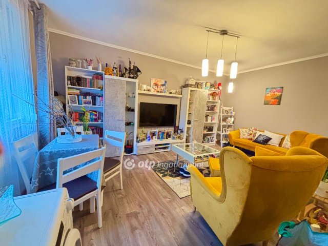 Eladó ikerház, Gyarmaton 45 M Ft, 2+1 szobás