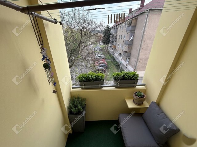 Eladó panellakás, Miskolcon 39.7 M Ft, 3 szobás