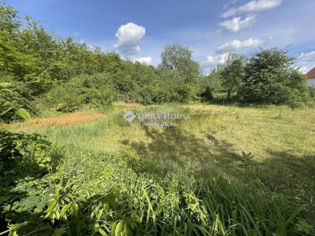 Eladó telek, Monorierdőn 9.5 M Ft / költözzbe.hu