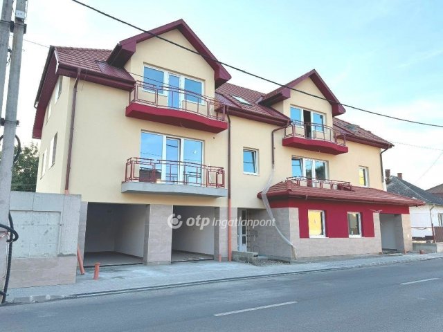 Eladó garázs, Tiszafüreden 10.516 M Ft / költözzbe.hu