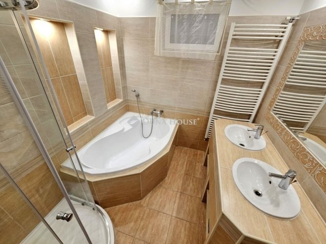 Eladó családi ház, Üllőn 109.8 M Ft, 4 szobás