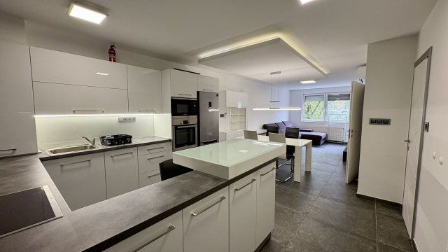 Kiadó téglalakás, albérlet, Debrecenben 270 E Ft / hó, 2 szobás