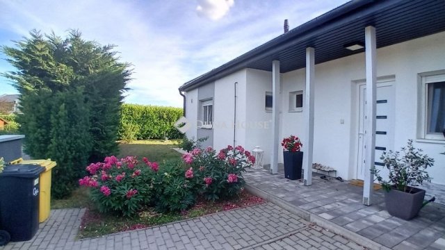Eladó ikerház, Telkin, Őszapó közben 175 M Ft, 5 szobás