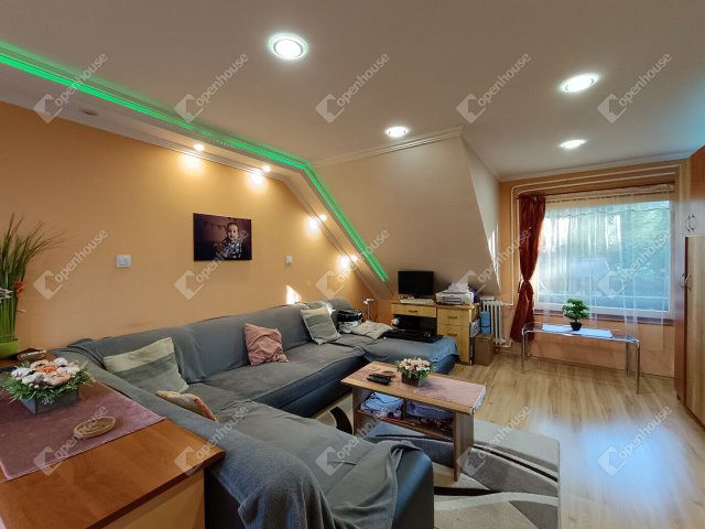 Eladó családi ház, Sopronban 125 M Ft, 7 szobás