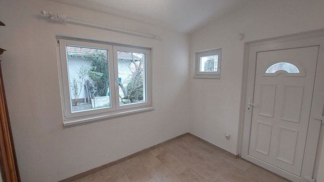 Kiadó családi ház, albérlet, Érden 350 E Ft / hó, 3 szobás