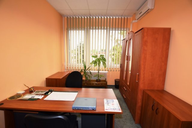Kiadó iroda, Debrecenben 50 E Ft / hó, 1 szobás
