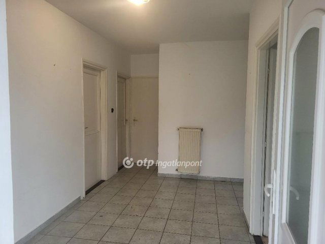 Eladó családi ház, Jászfényszarun 45 M Ft, 1+2 szobás