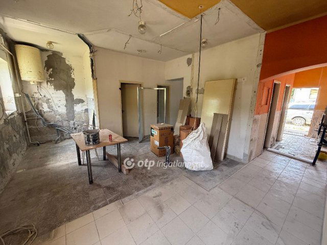 Eladó családi ház, Harsányban 15.99 M Ft, 2 szobás