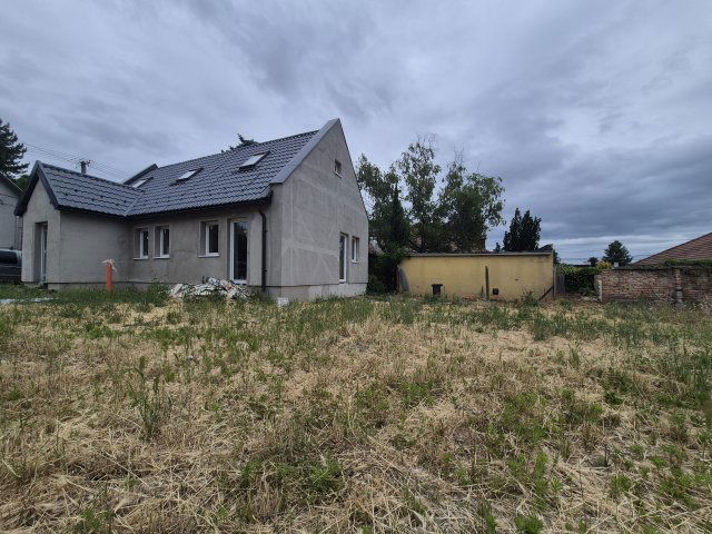 Eladó családi ház, Pilisvörösváron, Pacsirta utcában 120 M Ft