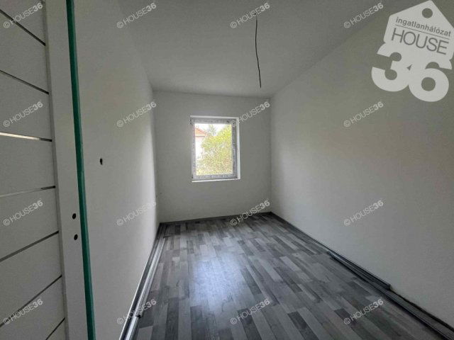 Eladó családi ház, Izsákon 31.9 M Ft, 3 szobás