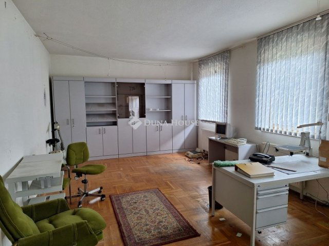 Eladó családi ház, Tökön 115 M Ft, 4 szobás