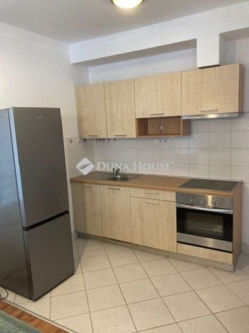 Eladó téglalakás, Budapesten, VIII. kerületben 140 M Ft