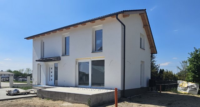 Eladó családi ház, Sződön 116.9 M Ft, 5 szobás