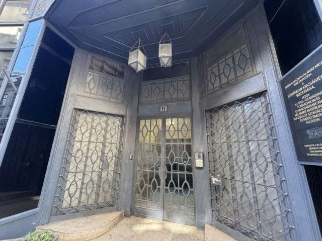 Eladó téglalakás, Budapesten, V. kerületben, Gerlóczy utcában