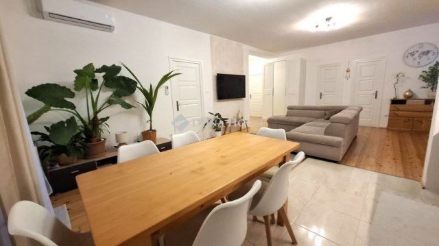 Eladó családi ház, Őrbottyánban 118 M Ft, 7 szobás