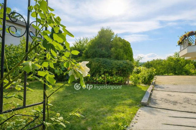 Eladó sorház, Budapesten, II. kerületben 285 M Ft, 2+2 szobás