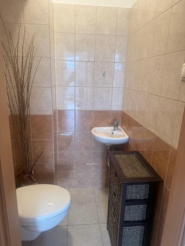 Eladó téglalakás, Pécsett 75 M Ft, 2+1 szobás