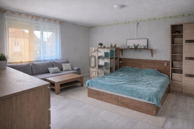 Eladó téglalakás, Székesfehérvárott 71 M Ft, 3 szobás