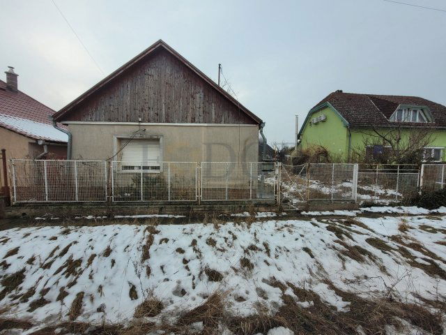 Eladó családi ház, Monoron 34.9 M Ft, 2 szobás