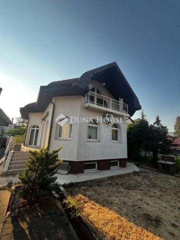 Eladó családi ház, Budapesten, XVIII. kerületben 174 M Ft