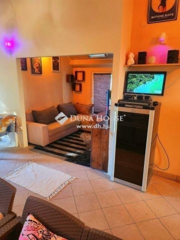 Eladó családi ház, Dabason 110 M Ft, 8 szobás