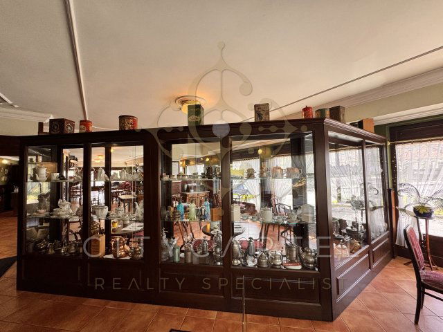 Eladó hotel, Budaörsön 799 M Ft, 14 szobás
