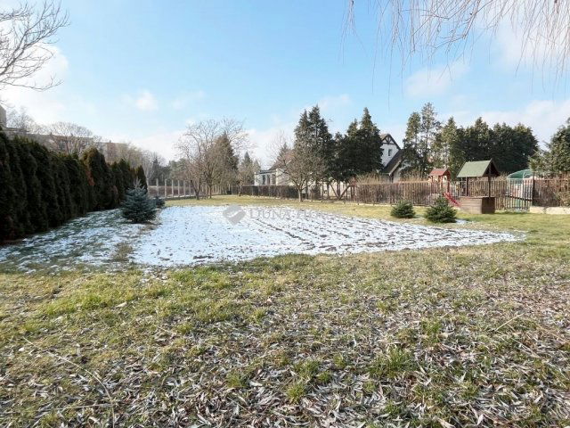 Eladó családi ház, Szombathelyen 269.5 M Ft, 5 szobás