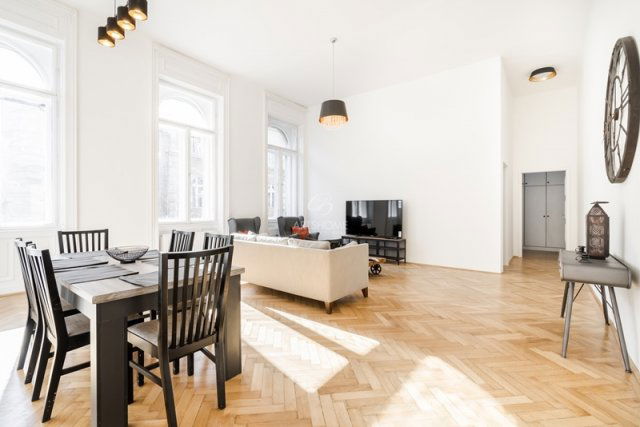 Kiadó téglalakás, albérlet, VI. kerületben, Teréz körúton