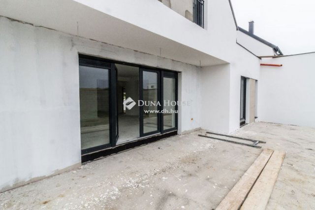 Eladó ikerház, Szombathelyen 169 M Ft, 4 szobás