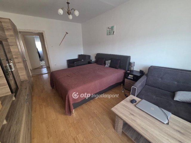 Eladó panellakás, Miskolcon 33.5 M Ft, 2 szobás