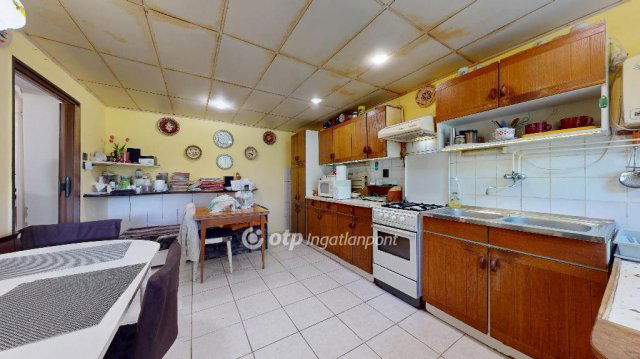 Eladó családi ház, Mezőkeresztesen 23.9 M Ft, 2+1 szobás