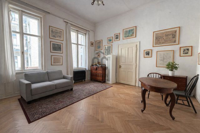 Eladó téglalakás, Budapesten, IX. kerületben, Ferenc körúton