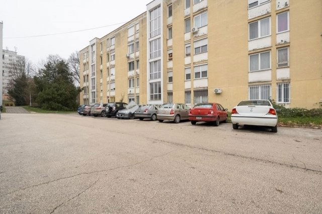 Eladó téglalakás, Tatabányán 44.9 M Ft, 2 szobás