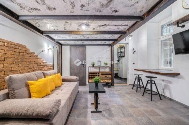 Eladó téglalakás, Budapesten, III. kerületben 46.9 M Ft