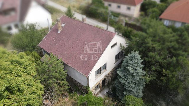 Eladó családi ház, Sukorón 62.9 M Ft, 4 szobás