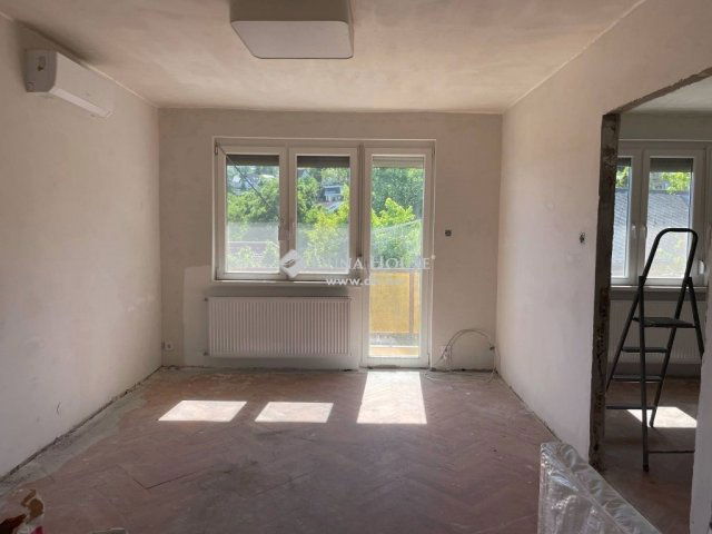 Eladó téglalakás, Balatonalmádiban 79.9 M Ft, 3 szobás