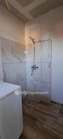 Eladó családi ház, Turán 52.2 M Ft, 3 szobás