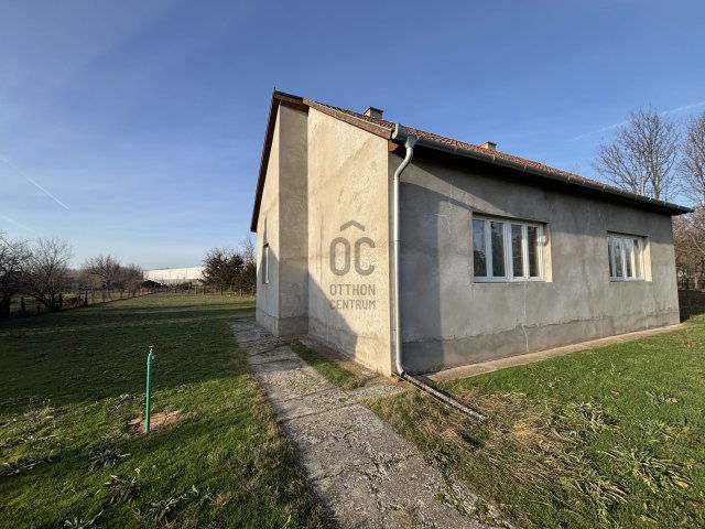 Eladó családi ház, Nyárlőrincen 45.5 M Ft, 3 szobás