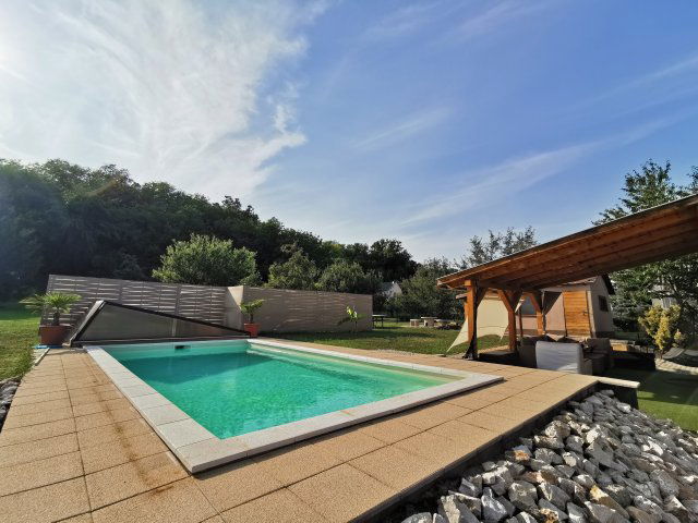 Eladó nyaraló, Rácalmáson 64.9 M Ft, 2 szobás