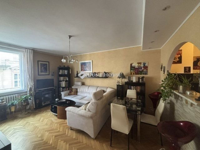 Eladó téglalakás, Budapesten, V. kerületben 99.9 M Ft, 2 szobás