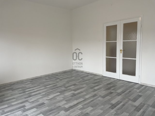 Eladó téglalakás, Abonyban 47 M Ft, 3 szobás