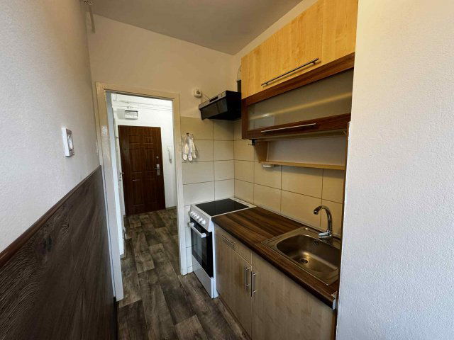 Kiadó panellakás, albérlet, Kazincbarcikán 90 E Ft / hó